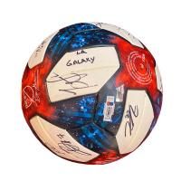 Мяч 2019 LA Galaxy, использованный в игровом сезоне MLS, с автографами