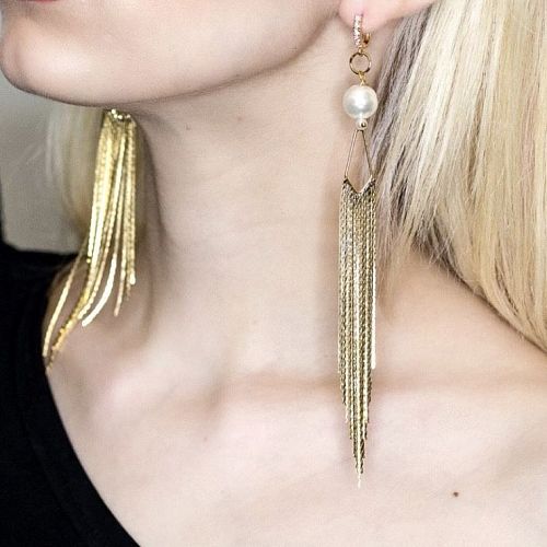 Серьги - кисточки удлиненные позолоченные с жемчугом ANNA SKOROKHODOVA ACCESSORIZE / АННА СКОРОХОДОВА. АКСЕССУАРЫ