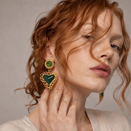 Объемные винтажные серьги - гвоздики с подвеской сердце ANNA SKOROKHODOVA ACCESSORIZE / АННА СКОРОХОДОВА. АКСЕССУАРЫ