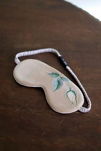 Маска для сна "Белая роза" MASHU POUCH