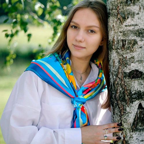 Платок "Федоскинская тройка" шелк ФЕДОСКИНО