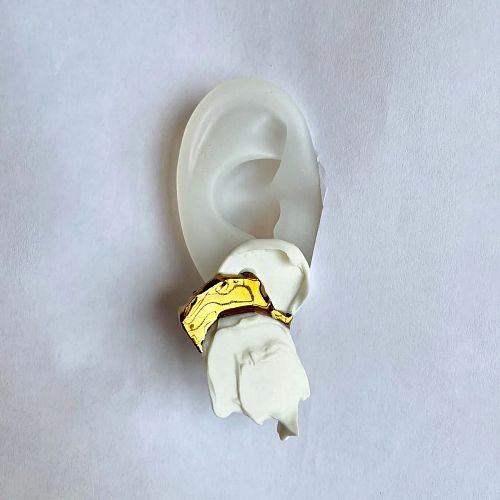 Моно - серьга "Мазок Коровина" из фарфора средняя, частичное золочение RES OBJECTS