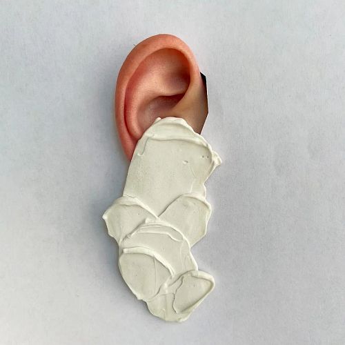Моно - серьга из фарфора "Мазок Коровина" большая, белая RES OBJECTS